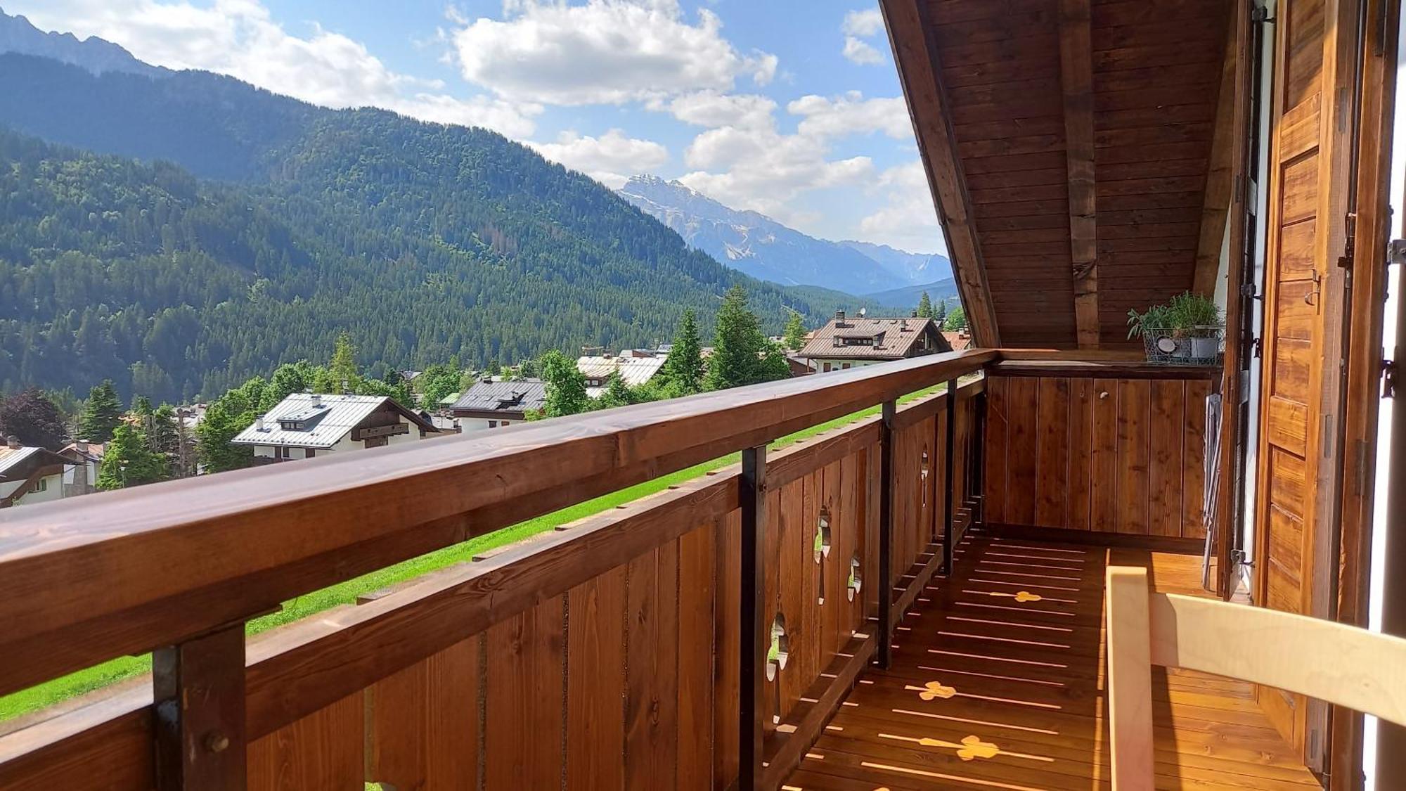 Apartament Deliziosa Mansarda Con Vista Dolomiti San Vito di Cadore Zewnętrze zdjęcie