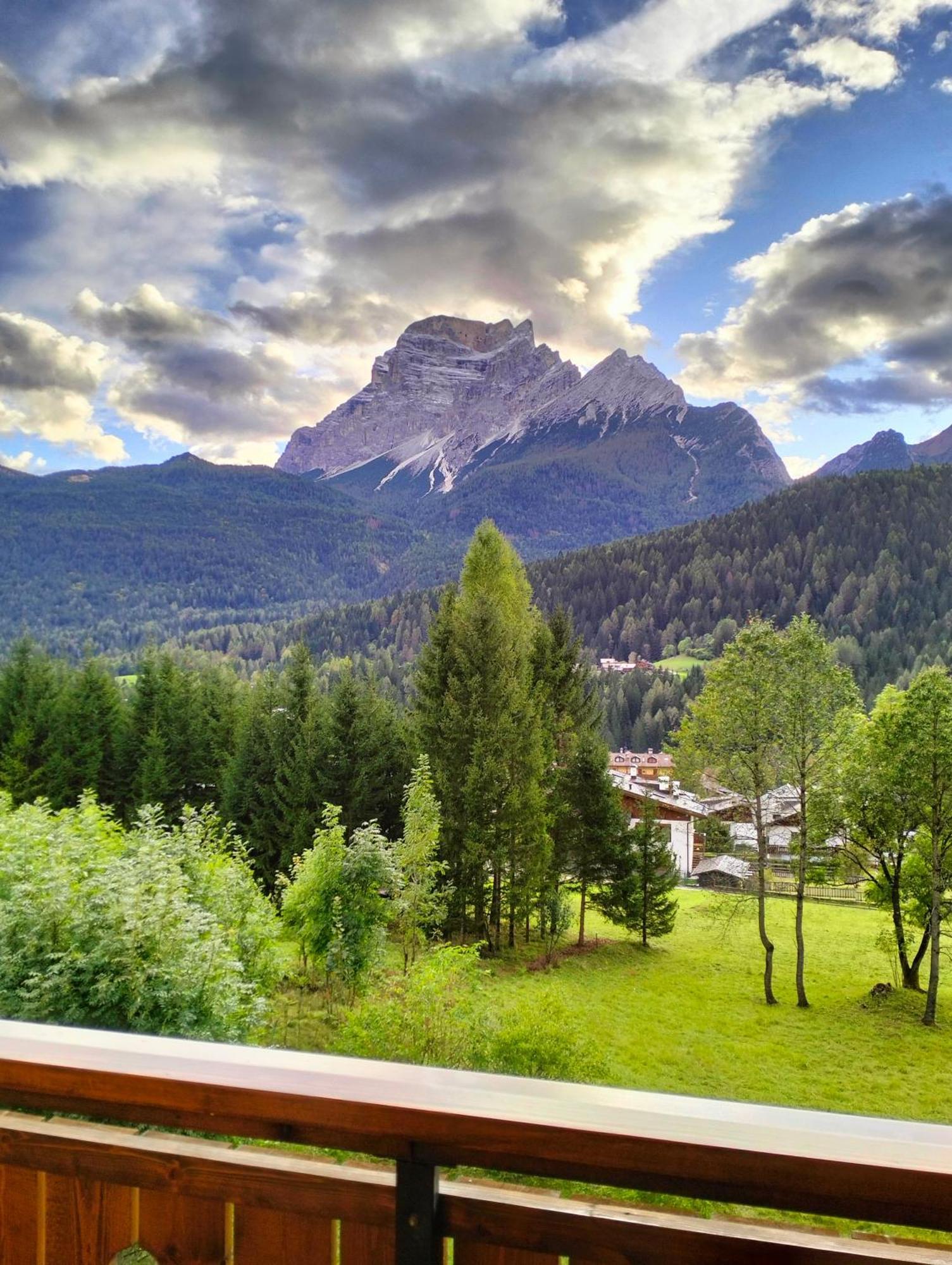 Apartament Deliziosa Mansarda Con Vista Dolomiti San Vito di Cadore Zewnętrze zdjęcie